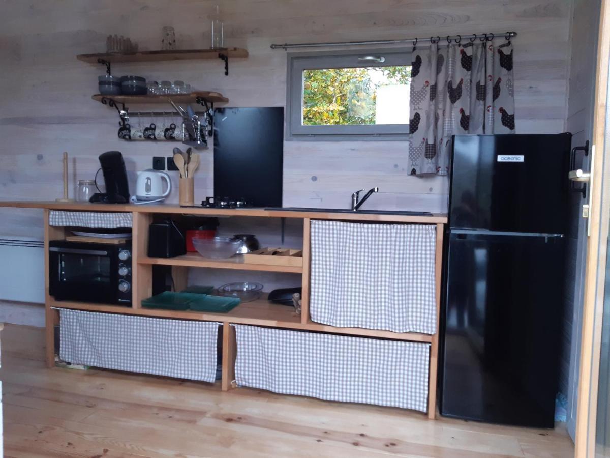 Tiny House Guest House Saint-Vallier  ภายนอก รูปภาพ