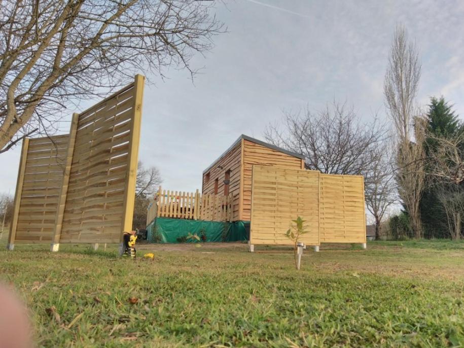 Tiny House Guest House Saint-Vallier  ภายนอก รูปภาพ