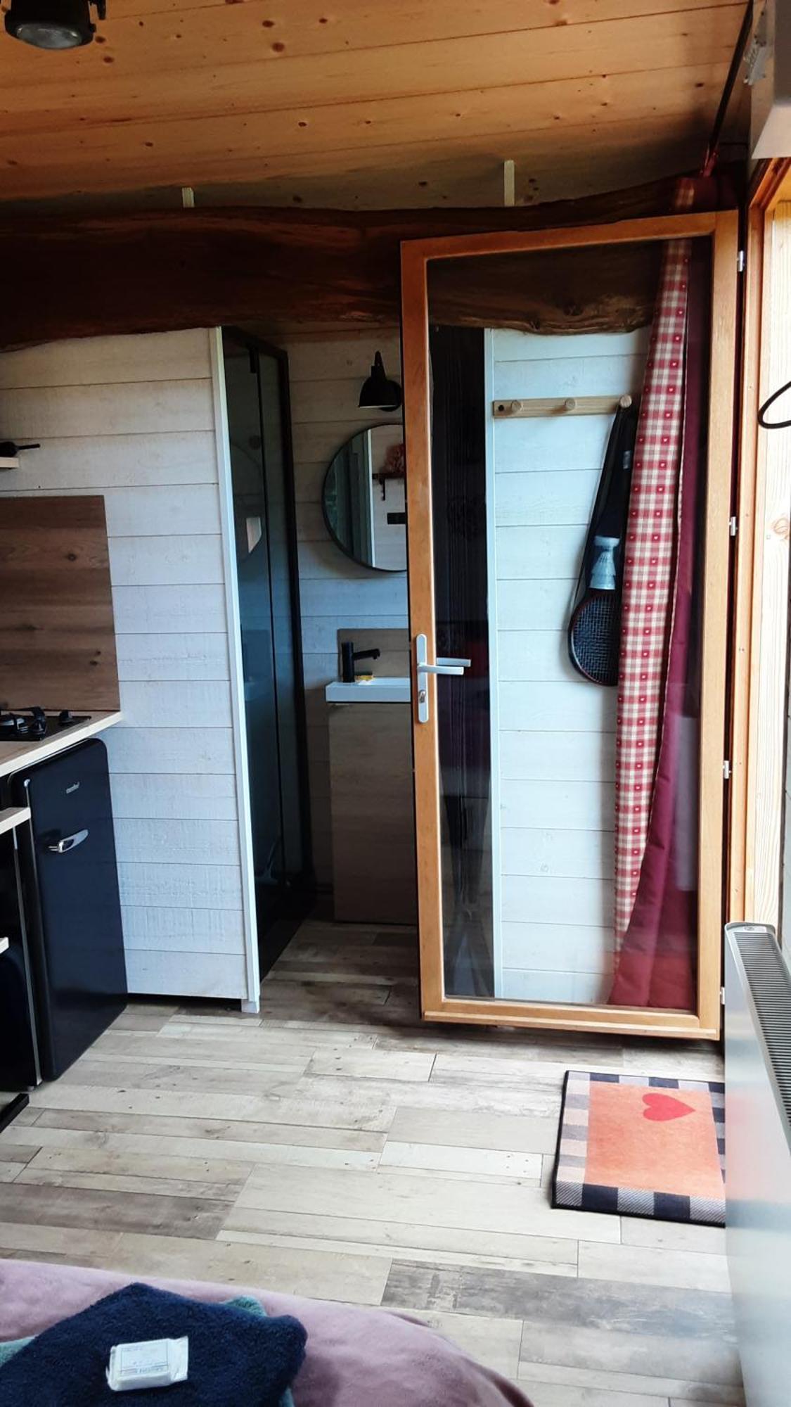 Tiny House Guest House Saint-Vallier  ภายนอก รูปภาพ