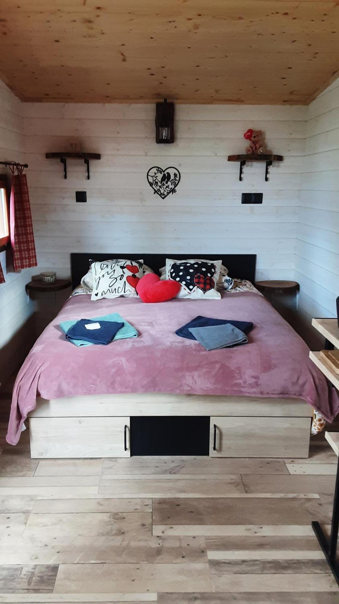 Tiny House Guest House Saint-Vallier  ภายนอก รูปภาพ