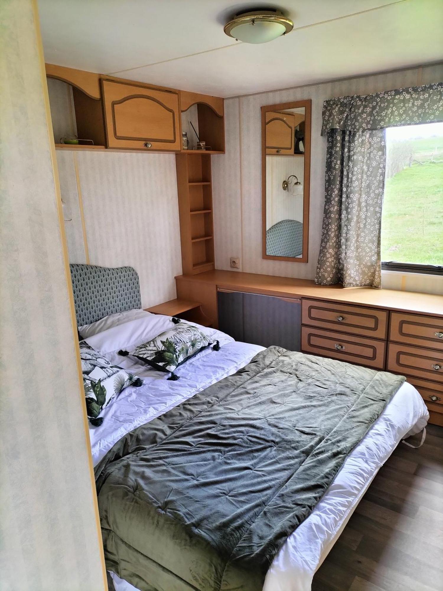 Tiny House Guest House Saint-Vallier  ภายนอก รูปภาพ